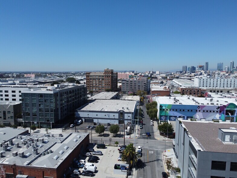 More Photos Of 667 Santa Fe Ave, Los Angeles Manufacturing For Lease