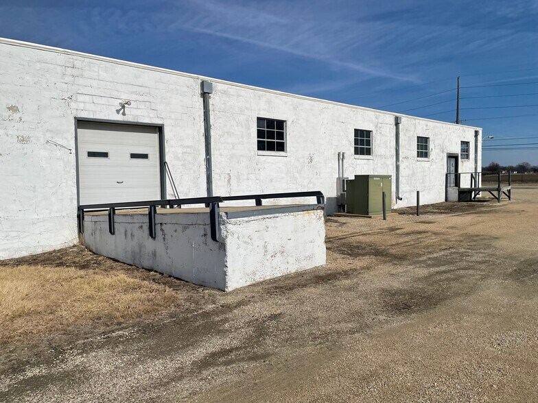More Photos Of 4177 N Illinois Route 251, Mendota Industrial For Lease