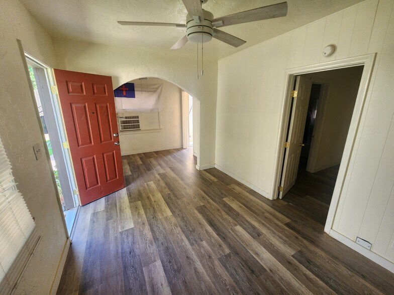 More Photos Of 476 H St, Brawley Apartments For Sale