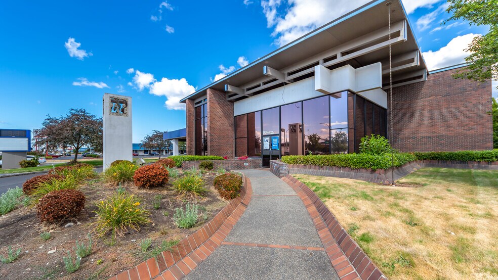 More Photos Of 8801 S Tacoma Way, Tacoma Freestanding For Sale