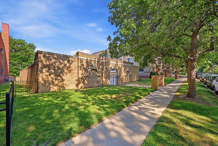 More Photos Of 961 N Marion St, Denver Self Storage For Sale