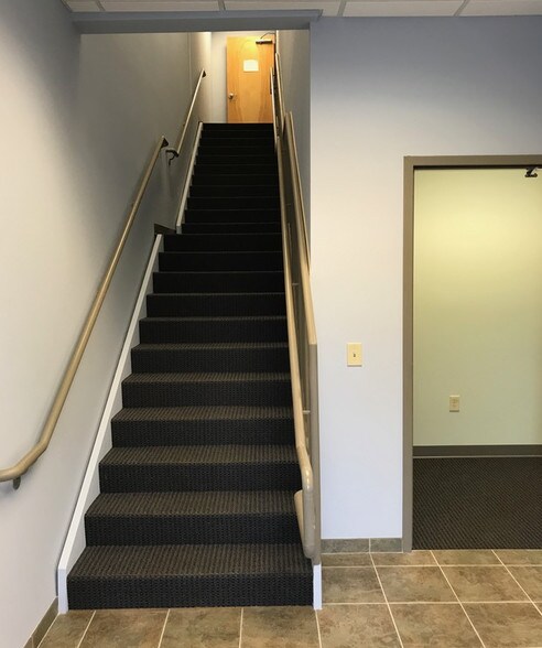 More Photos Of 1880 W Oak Pky, Marietta Loft Creative Space For Lease