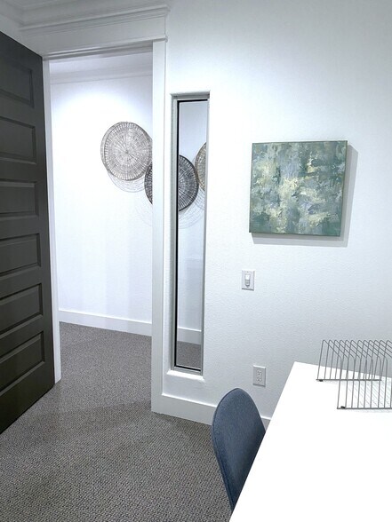 More Photos Of 2681 MacArthur Blvd, Lewisville Medical For Sale