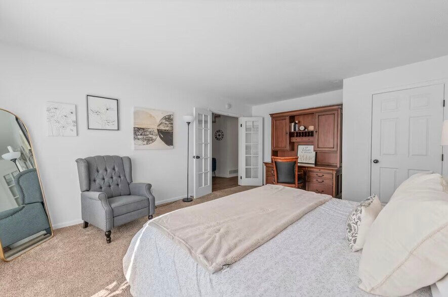 More Photos Of , Blue Springs Specialty For Sale