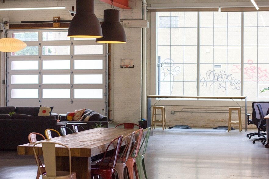 More Photos Of 201 N Braddock Ave, Pittsburgh Light Manufacturing For Lease