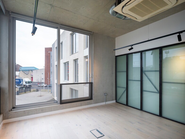 More Photos Of 360 N Coit St, Florence Flex For Lease