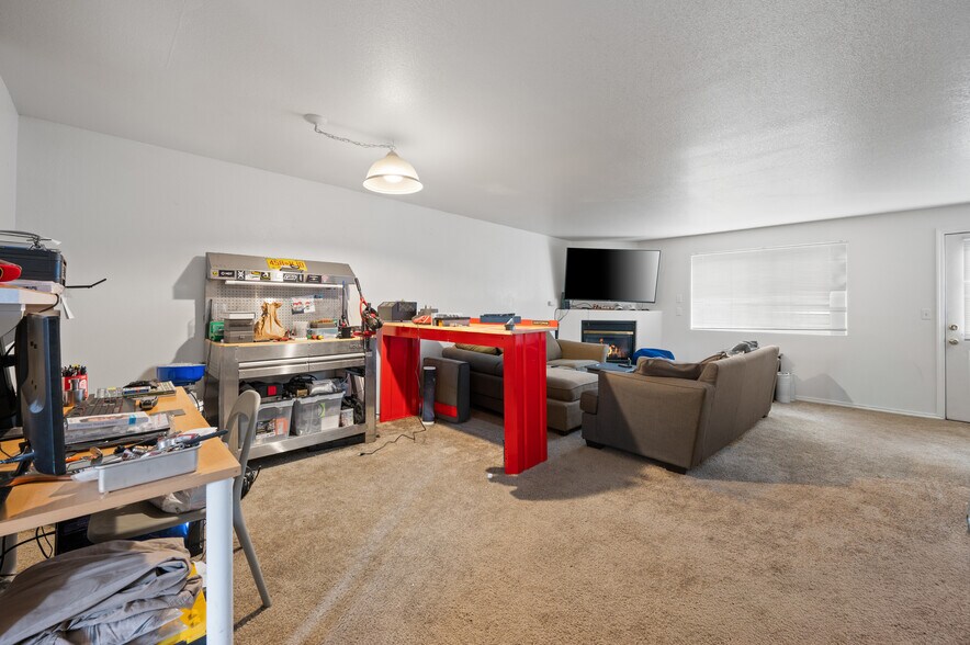 More Photos Of 2150 SW Canyon Dr, Redmond Apartments For Sale