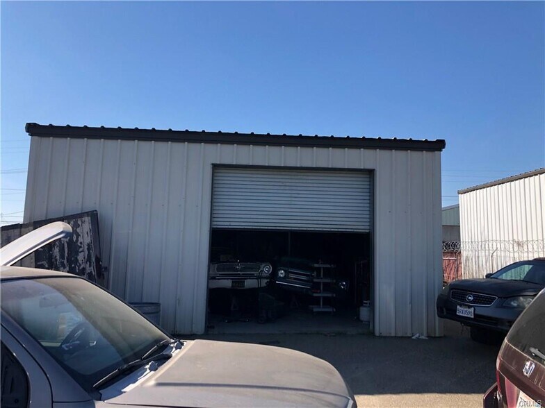 More Photos Of 29 E Cone Ave, Merced Office For Lease