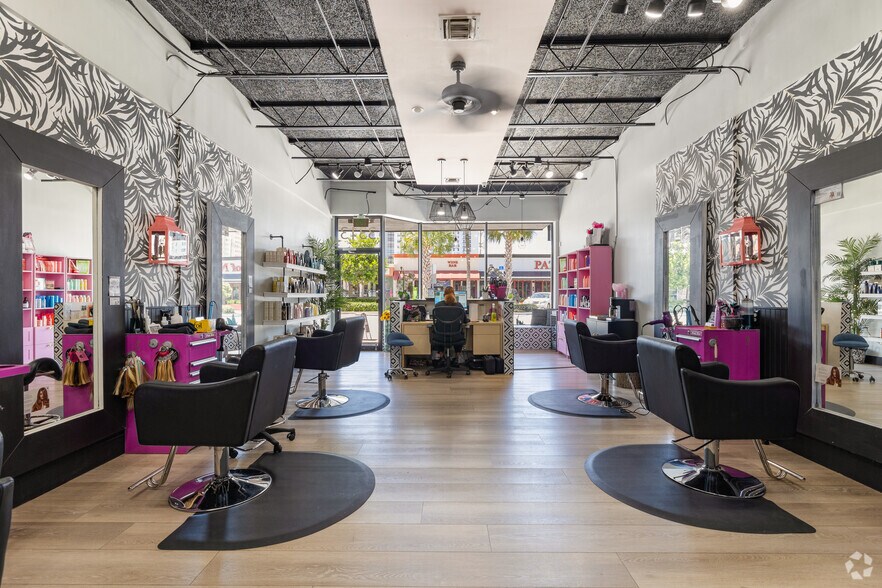 More Photos Of 3313 NE 32nd St, Fort Lauderdale General Retail For Sale