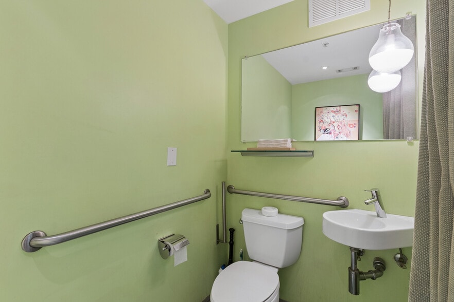 More Photos Of 845 Spring St NW, Atlanta Apartments For Sale