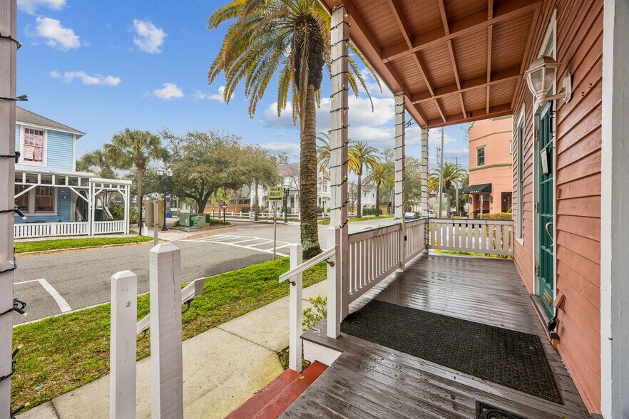More Photos Of 218 Ash St, Fernandina Beach Freestanding For Sale