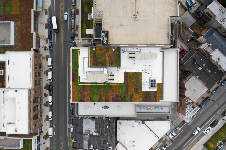 More Photos Of 2350 N Lincoln Ave, Chicago Office For Lease