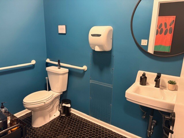 More Photos Of 3317 W Fullerton Ave, Chicago Storefront Retail Office For Lease