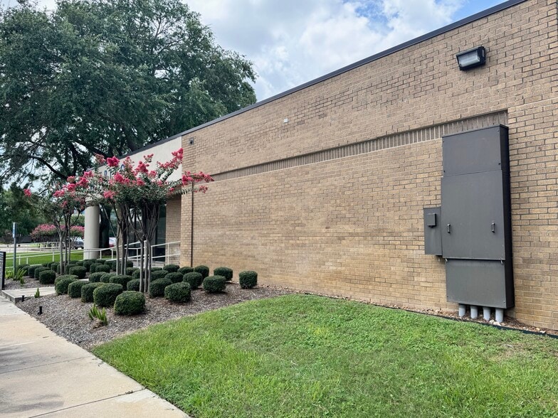 More Photos Of 21660 Kingsland Blvd, Katy Hospital For Sale