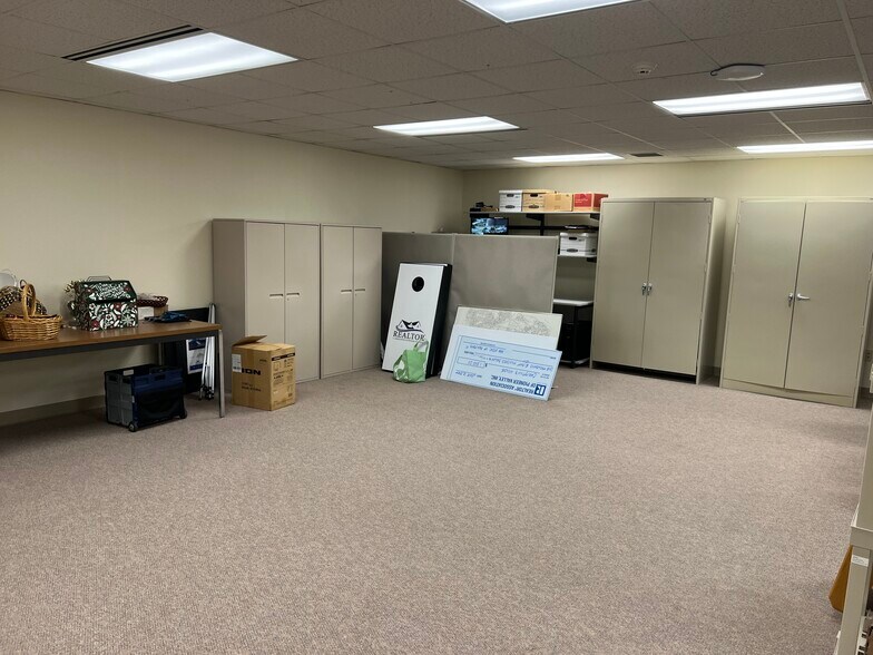 More Photos Of 221 Industry Ave, Springfield Office For Lease