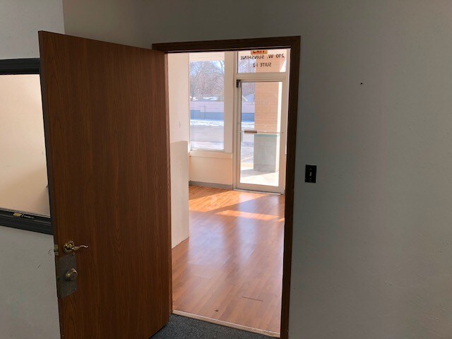 More Photos Of 210-228 W Sunshine St, Springfield Unknown For Lease