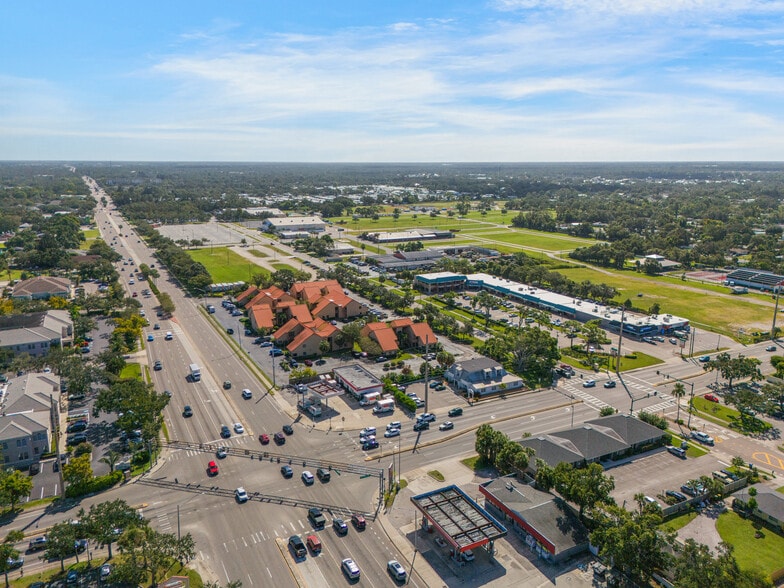 More Photos Of 2831 Ringling Blvd, Sarasota Medical For Sale