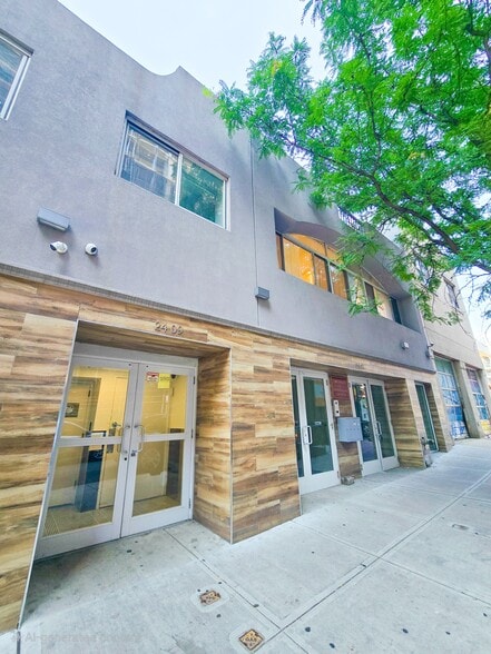 More Photos Of 2409-2411 41st Ave, Long Island City Office For Lease