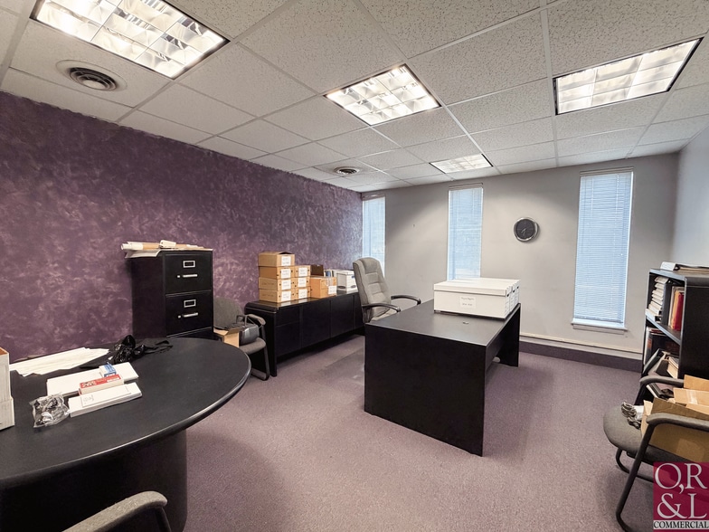 More Photos Of 815 N Mountain Rd, Newington Manufacturing For Sale