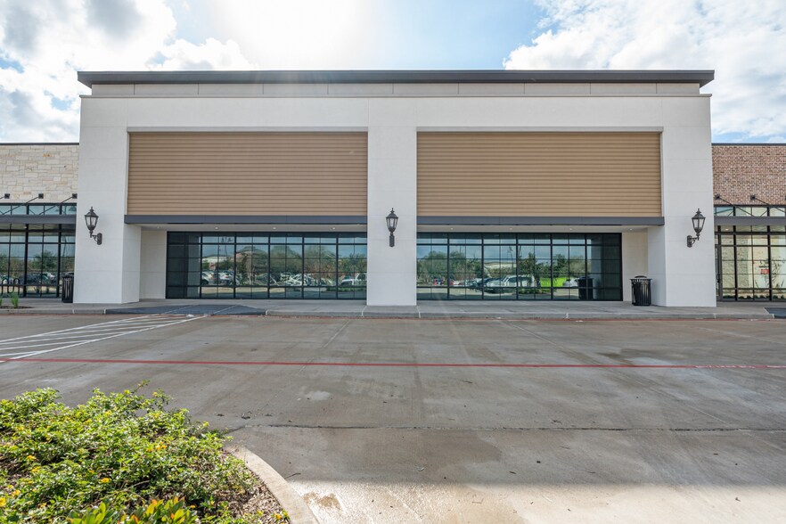 More Photos Of 9018-9034 Sienna Crossing Dr, Missouri City Unknown For Lease