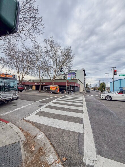 More Photos Of 995 E Santa Clara St, San Jose Storefront For Lease
