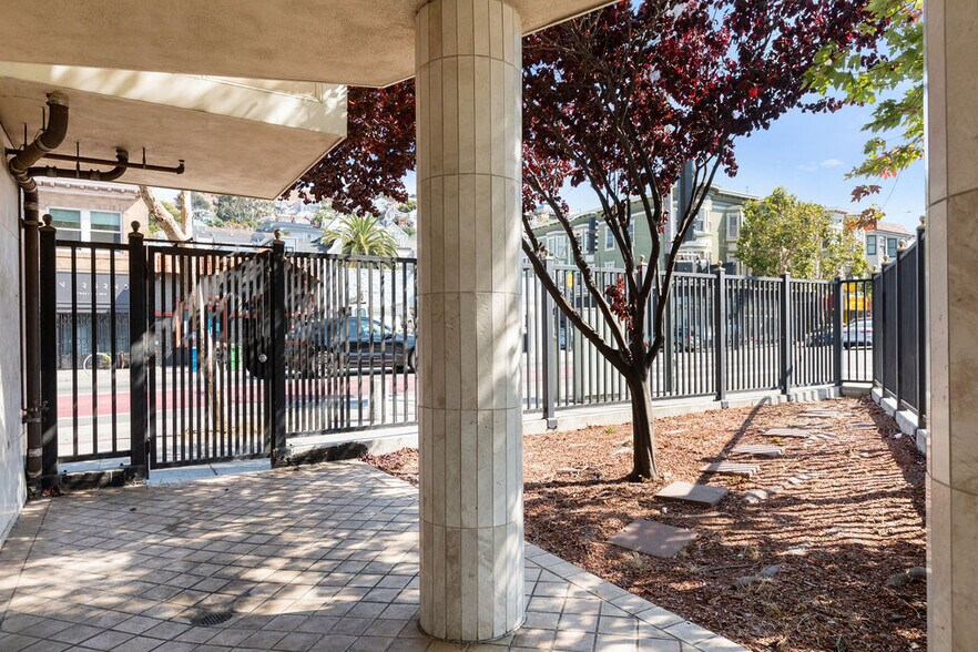 More Photos Of 1699 Valencia St, San Francisco Apartments For Lease