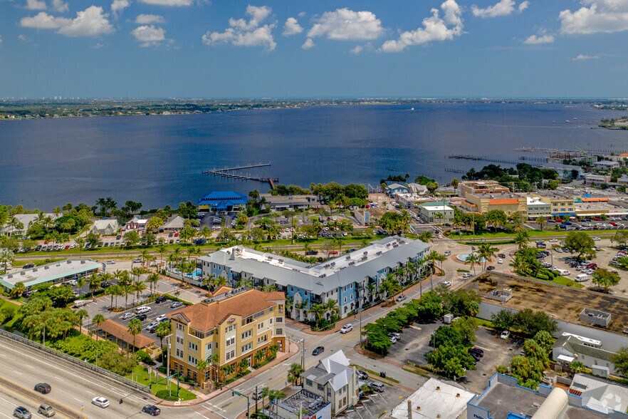 More Photos Of 201 SW Joan Jefferson Way, Stuart Apartments For Sale