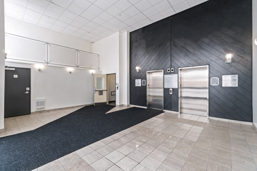 More Photos Of 80 Aberdeen St, Ottawa Office For Lease