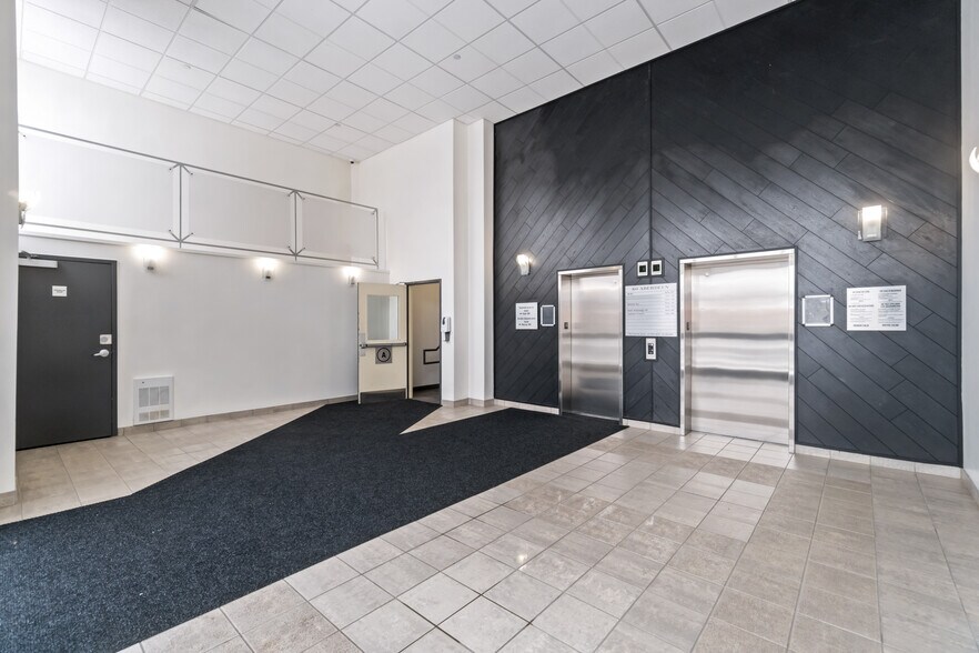 More Photos Of 80 Aberdeen St, Ottawa Office For Lease