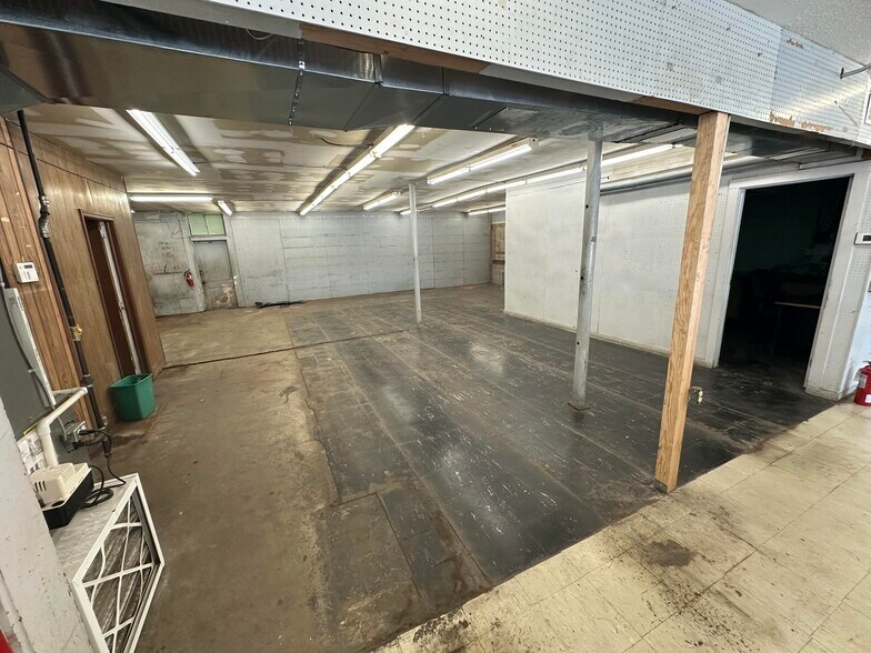 More Photos Of 3516 Elmport Rd, Bridgeport Storefront Retail Office For Sale
