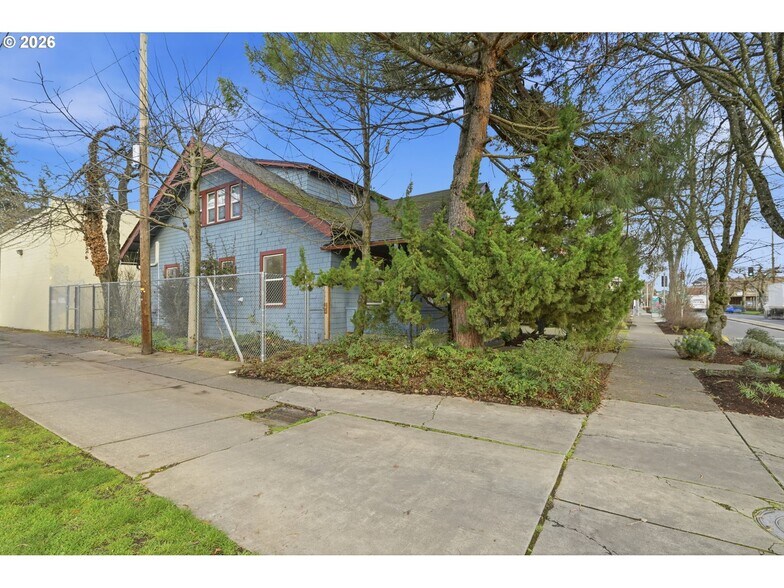 More Photos Of 245 W 13th Ave, Eugene Office For Sale