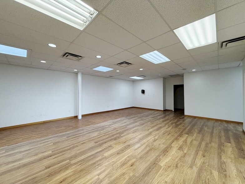 More Photos Of 8828 Heather St, Vancouver Warehouse For Sale