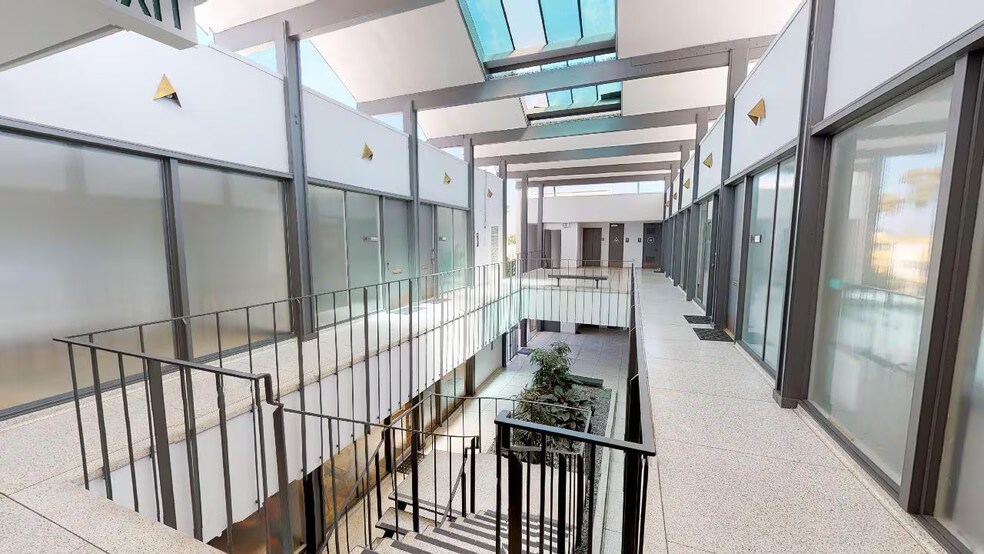 More Photos Of 3065 Rosecrans Pl, San Diego Loft Creative Space For Sale