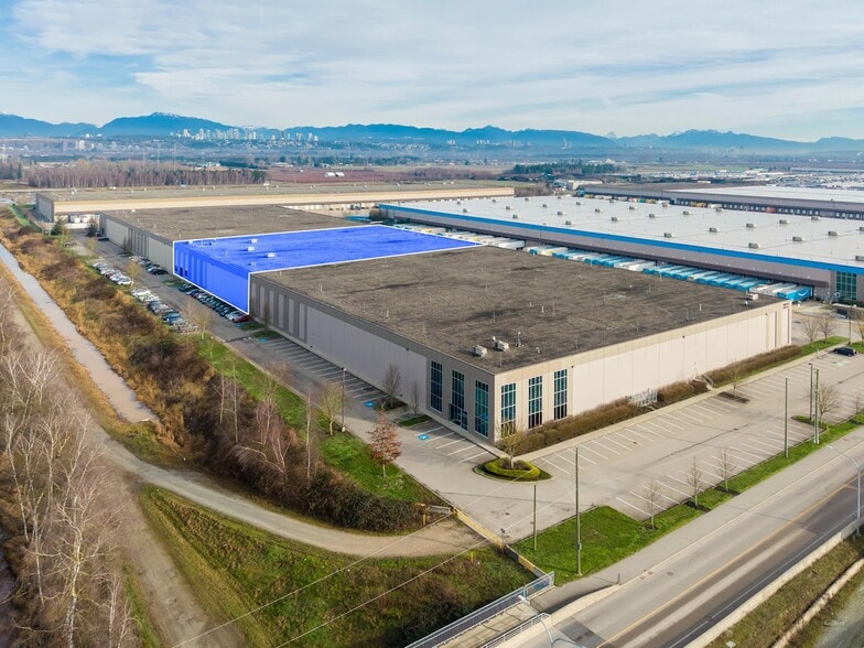 More Photos Of 16111 Blundell Rd, Richmond Distribution For Lease