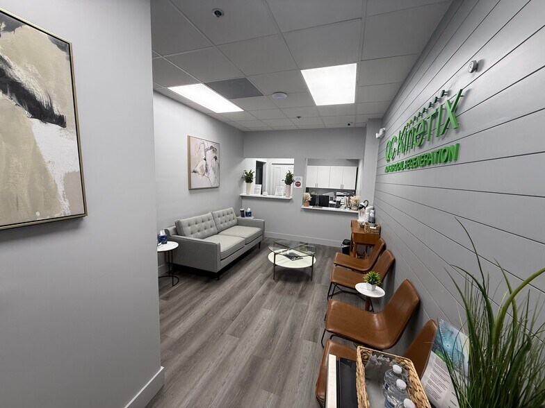 More Photos Of 2100 SE Ocean Blvd, Stuart Medical For Lease