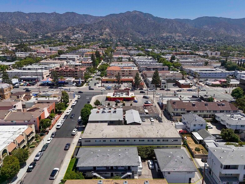 More Photos Of 324 E Santa Anita Ave, Burbank Apartments For Sale