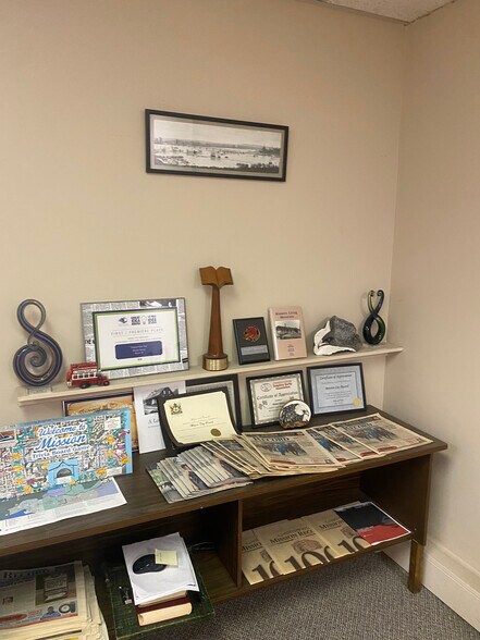 More Photos Of 33047 1st Av, Mission Office For Sale
