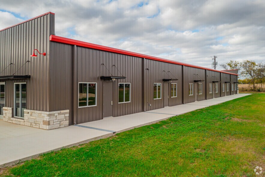 More Photos Of 110 Market Ave, Boerne Storefront Retail Office For Lease