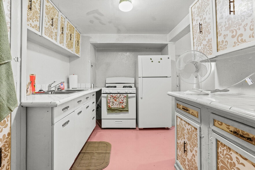 More Photos Of 1207 E Rio Grande Ave, El Paso Multifamily For Sale