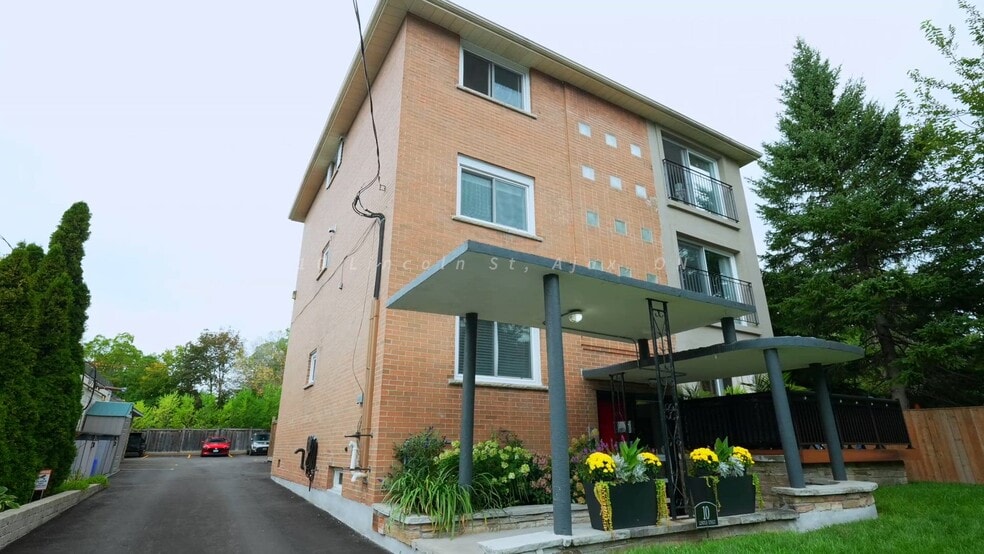 Primary Photo Of 10 Lincoln St, Ajax Apartments For Sale