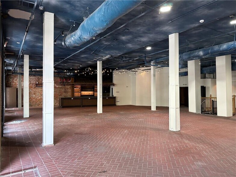 More Photos Of 840 Tchoupitoulas St, New Orleans Storefront Retail Residential For Sale