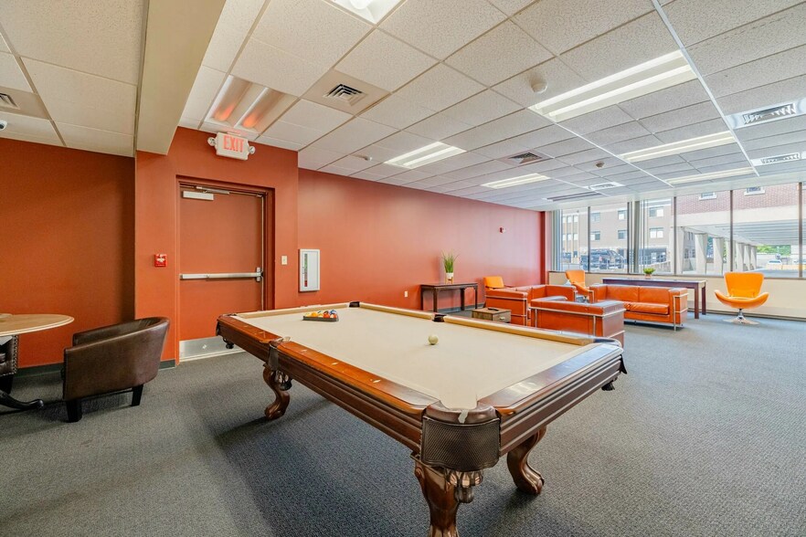 More Photos Of 520 S 2nd St, Springfield Apartments For Sale