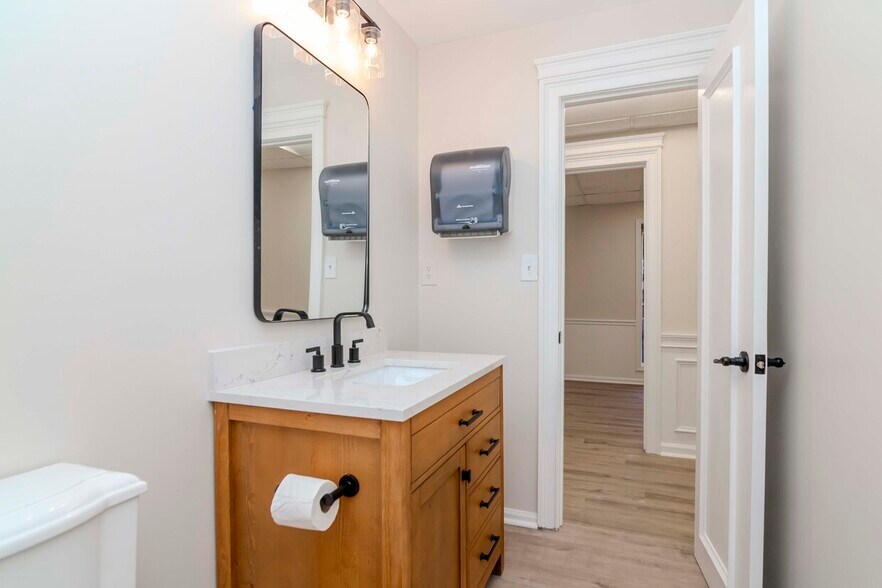 More Photos Of 3205 W Waters Ave, Tampa Medical For Sale