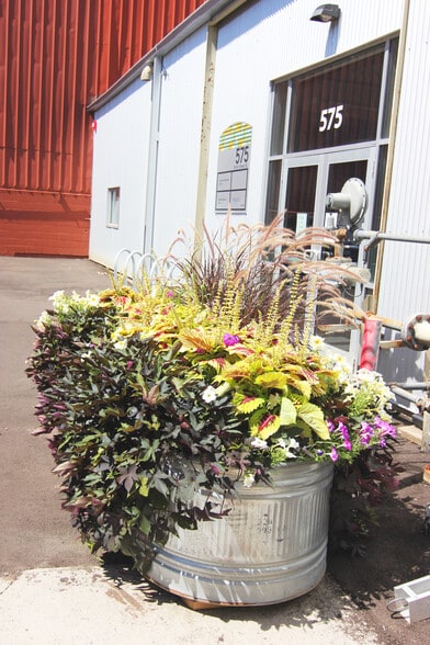 More Photos Of 635 9th St, Minneapolis Warehouse For Lease