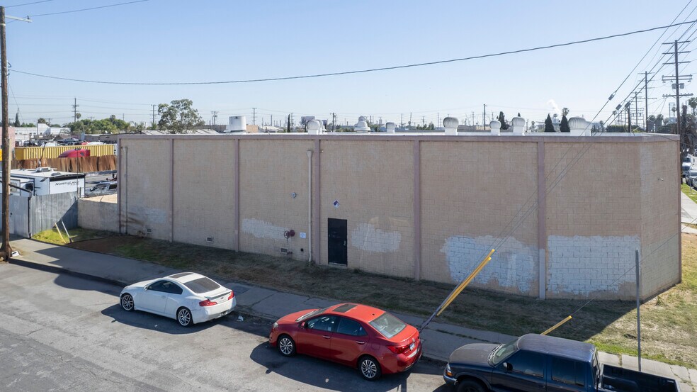 More Photos Of 1003 E G St, Wilmington Warehouse For Lease