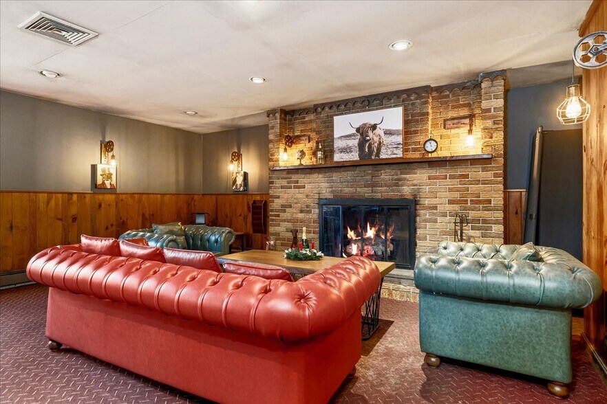 More Photos Of 31 Decatur St, Columbia Restaurant For Sale