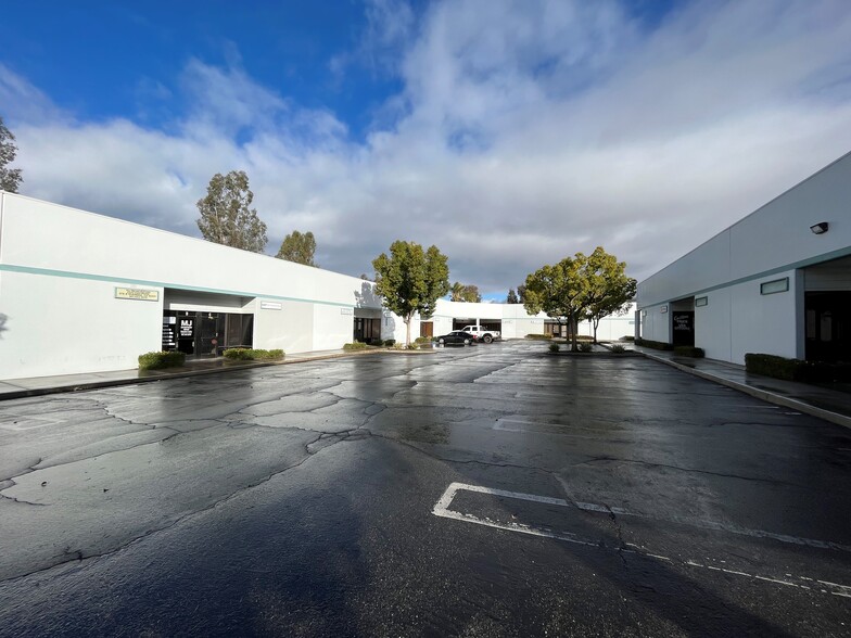 Primary Photo Of 2220 Eastridge Ave, Riverside Light Distribution For Lease