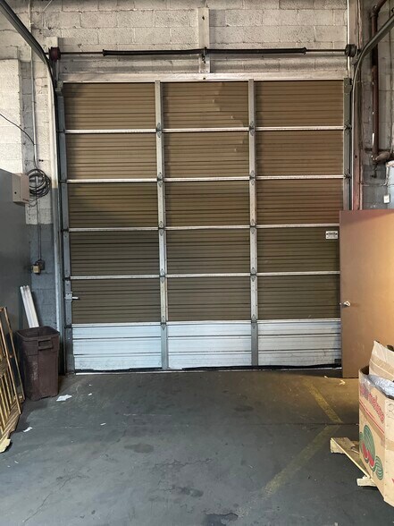 More Photos Of 611 Commerce Rd, Linden Manufacturing For Lease