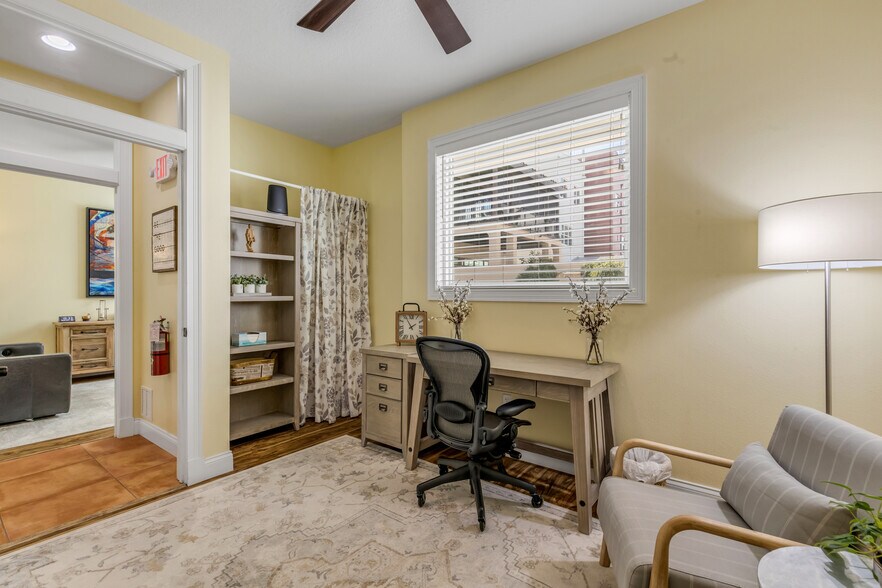 More Photos Of 136 Julia St, New Smyrna Beach Flex For Sale