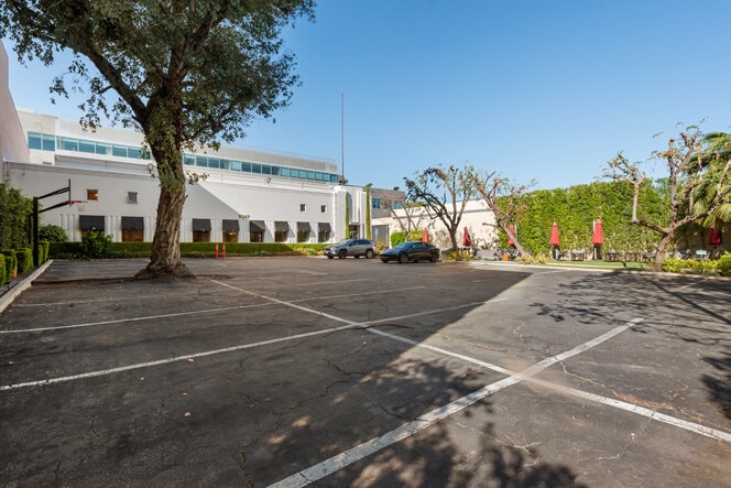 More Photos Of 9247 Alden Dr, Beverly Hills Office For Lease
